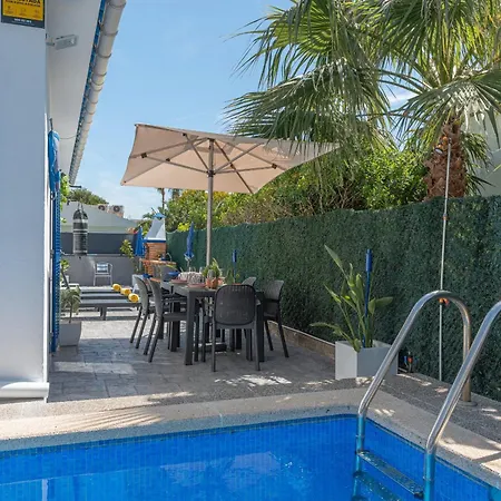 Faisan Con Piscina Privada